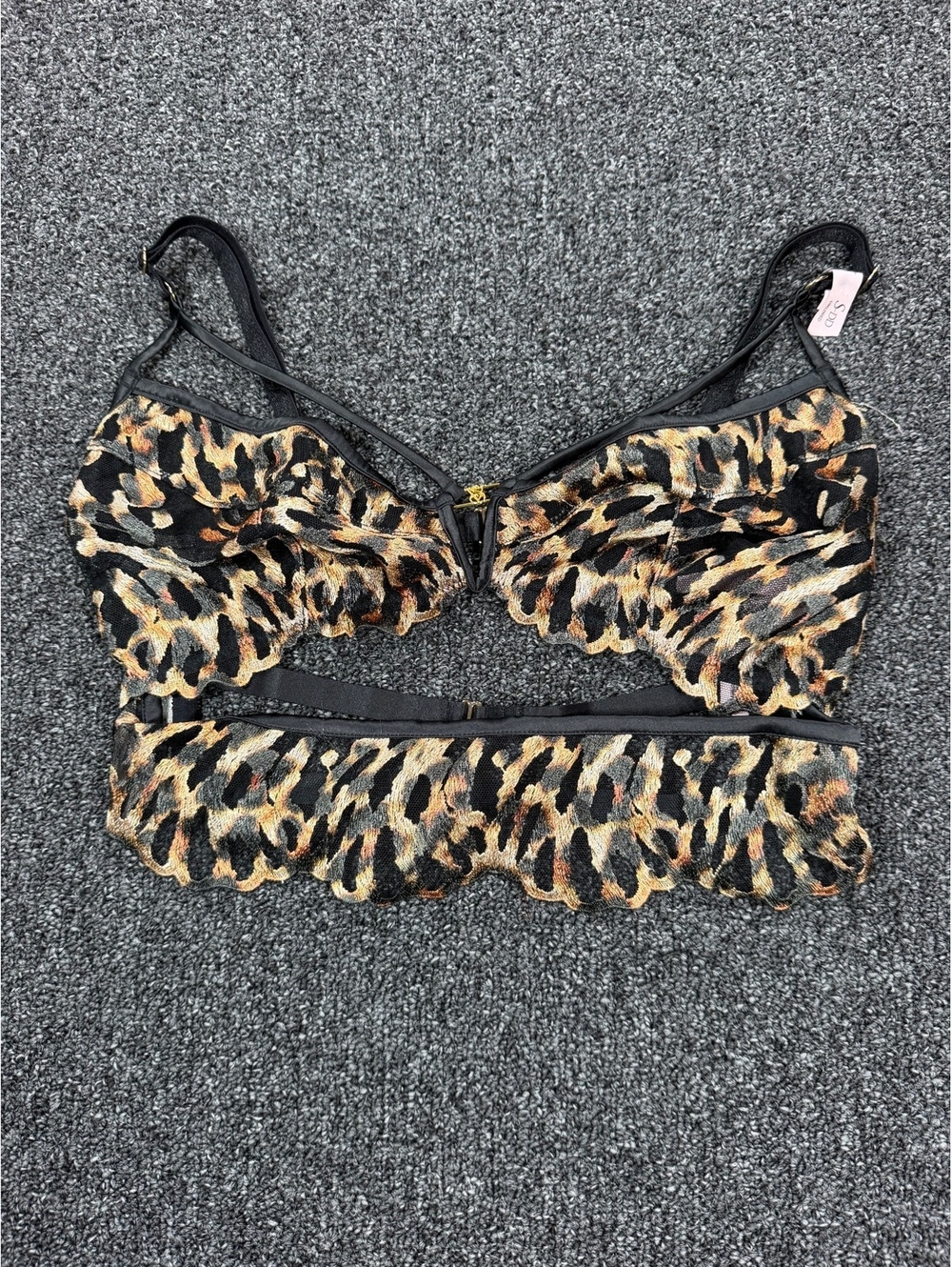 NWT Victoria's Secret Leopard Print Longline Bra Size S-DD/DD